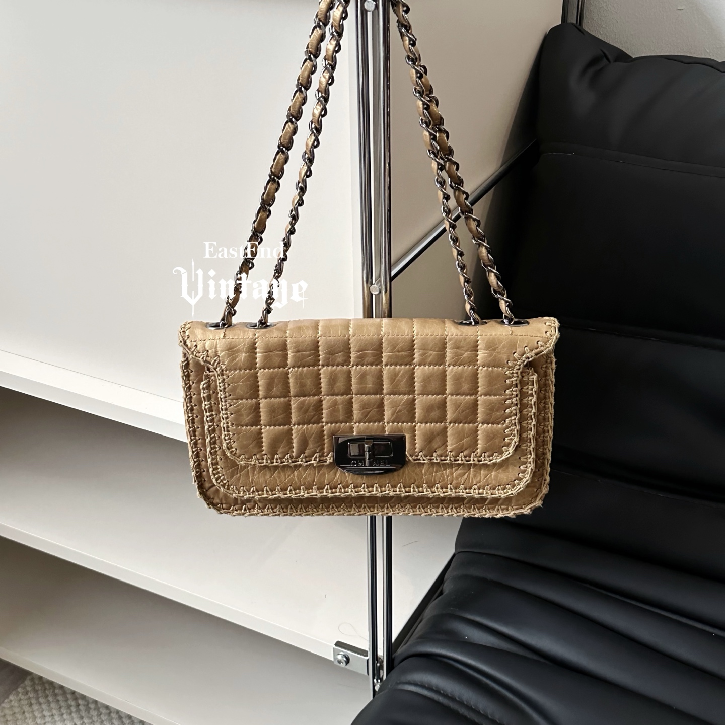 95新 Chanel/香奈儿 東区-金色油蜡皮冰格2.55扣单肩包/71937