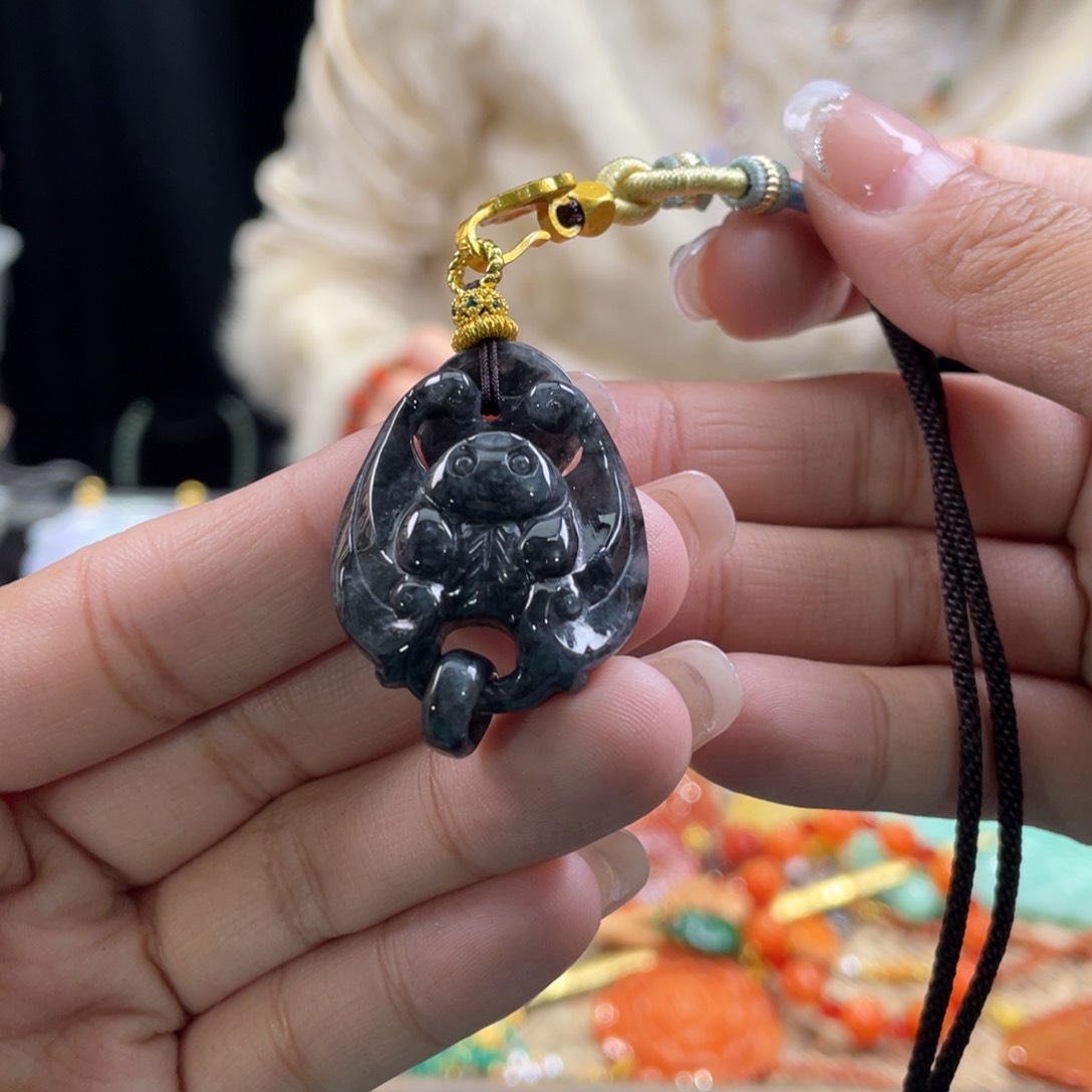 翡翠颈饰未镶嵌代编织