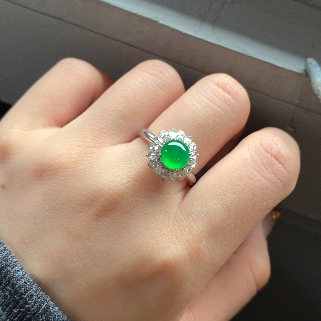 翡翠戒指18K金镶嵌天然翡翠