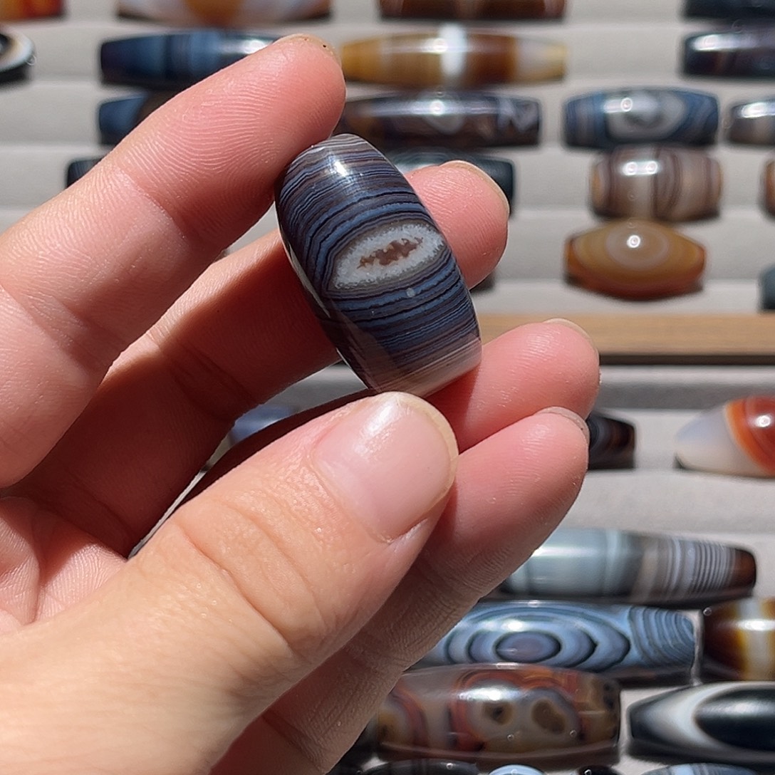 无***胡玛瑙/玉髓未镶嵌颈饰