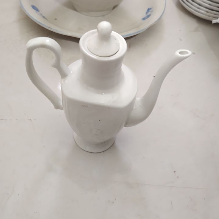 盘陶瓷盘子碗啥都有