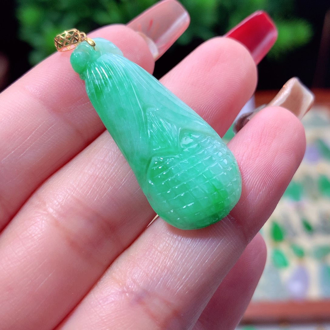 翡翠吊坠(不含链)18K金镶嵌