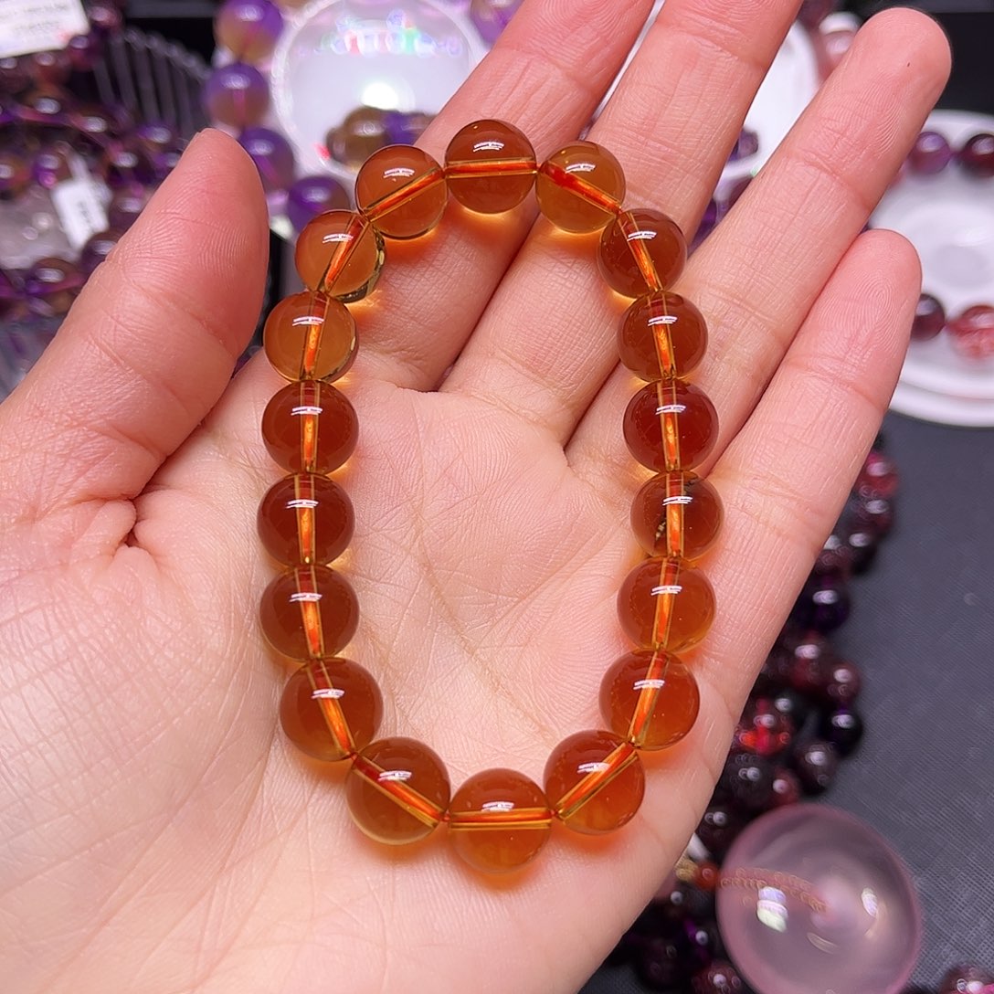 冯***兰水晶未镶嵌手链手链