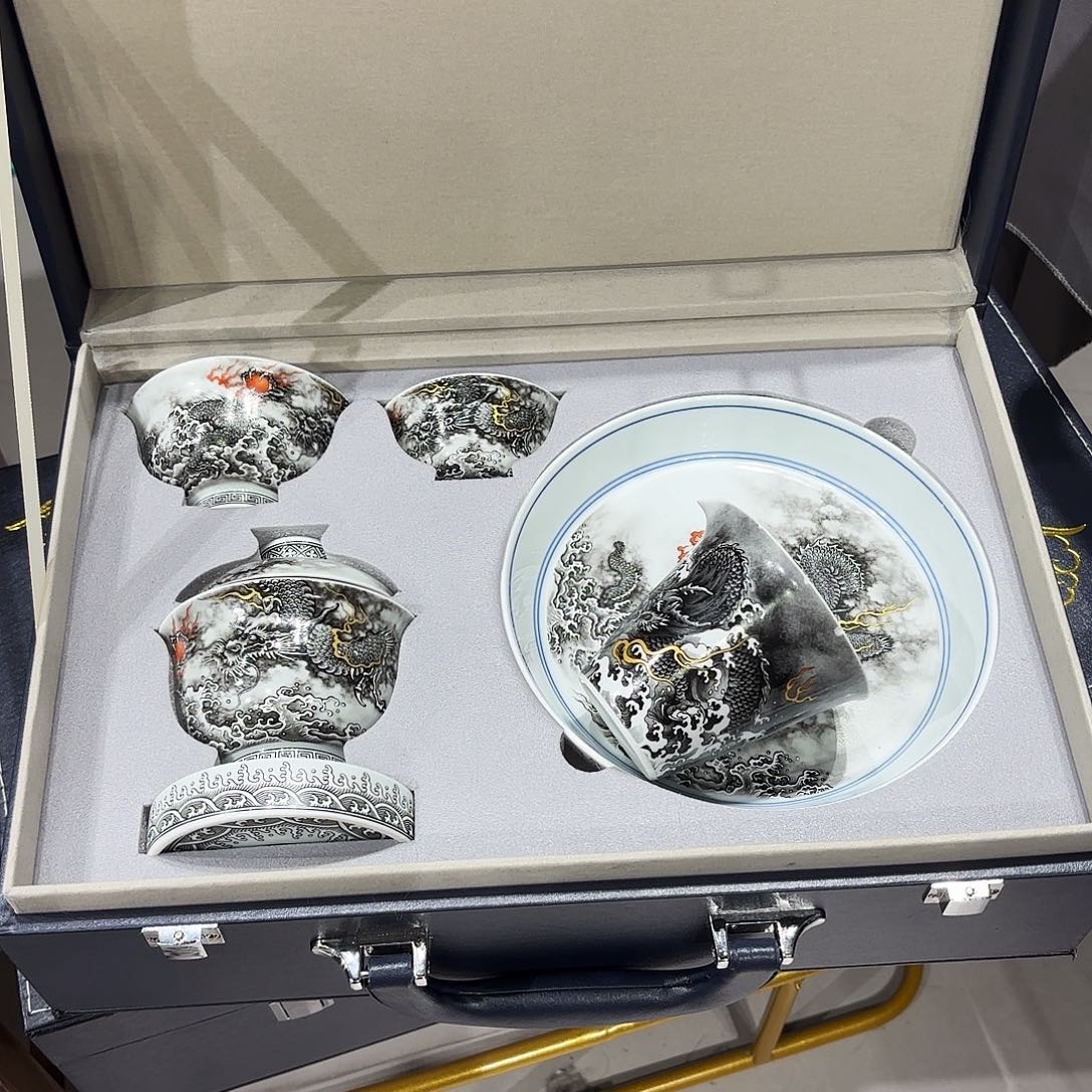 瓷片一**财景德镇瓷器研究开发