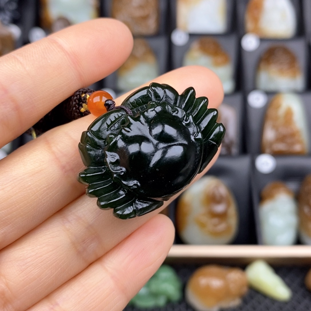 和田玉颈饰未镶嵌