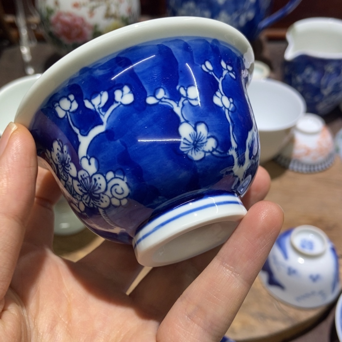 老***丁陶瓷艺术品的制作