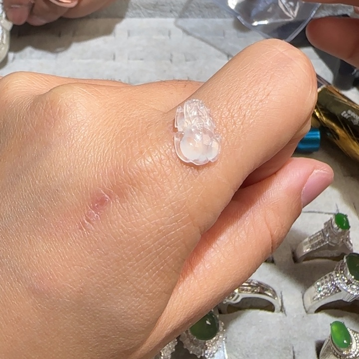 定制翡翠未镶嵌翡翠