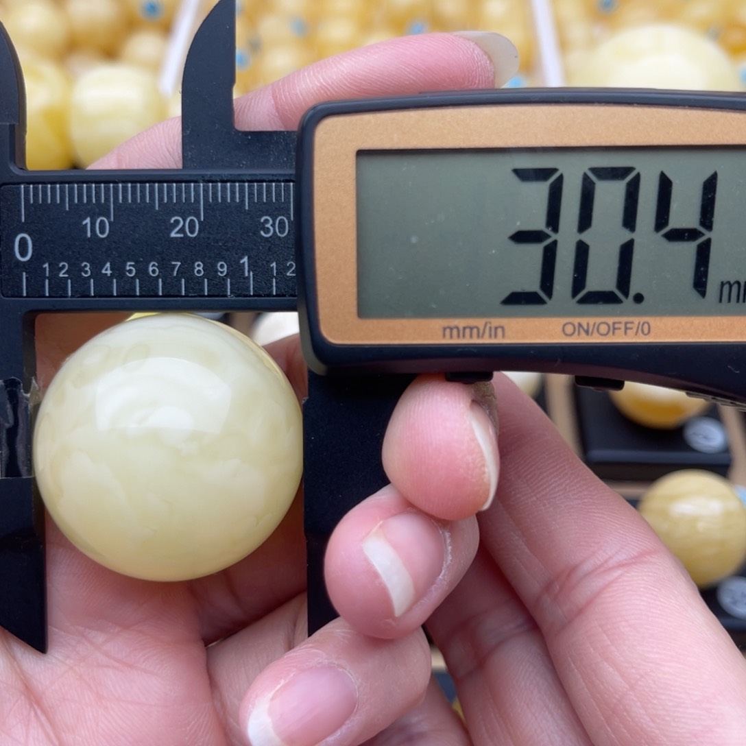 裸石琥珀未镶嵌蜜蜡圆珠微瑕鸽