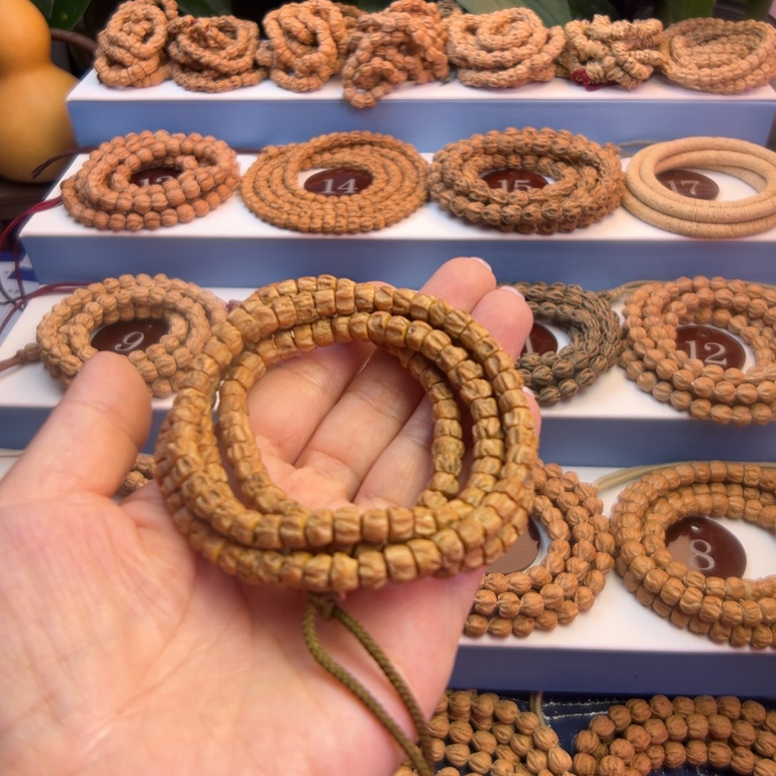 有***妈吊坠柏香籽/百香籽