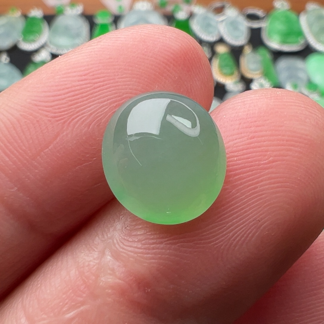 翡翠颈饰未镶嵌蛋面11.2