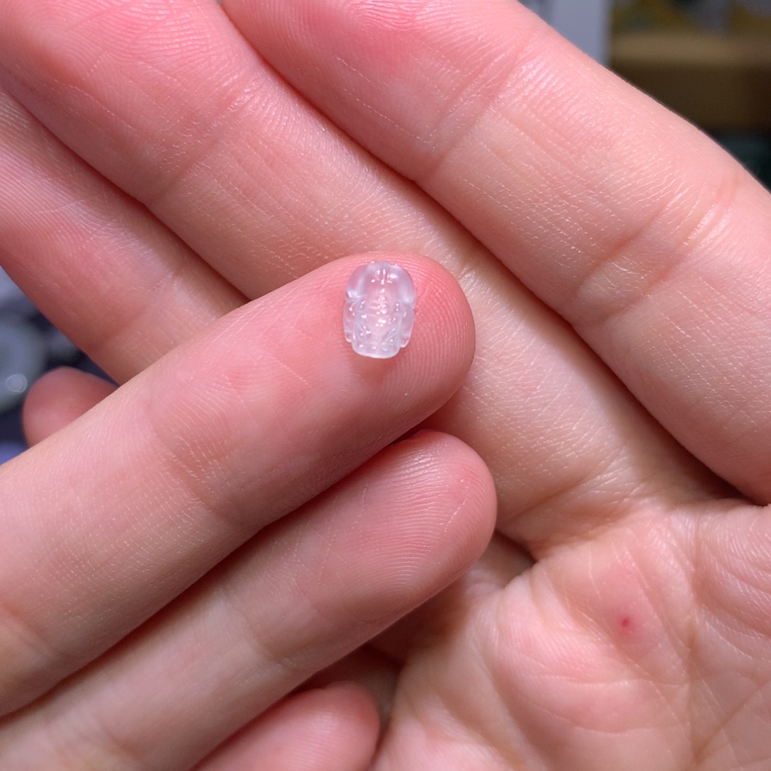 翡翠未镶嵌颈饰貔貅