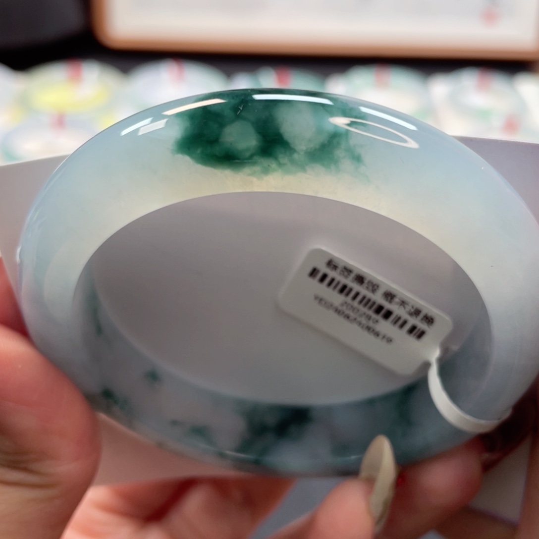 【闪购商品】翡翠手镯未镶嵌冰胶起光冰蓝飘花正圈58+，15号