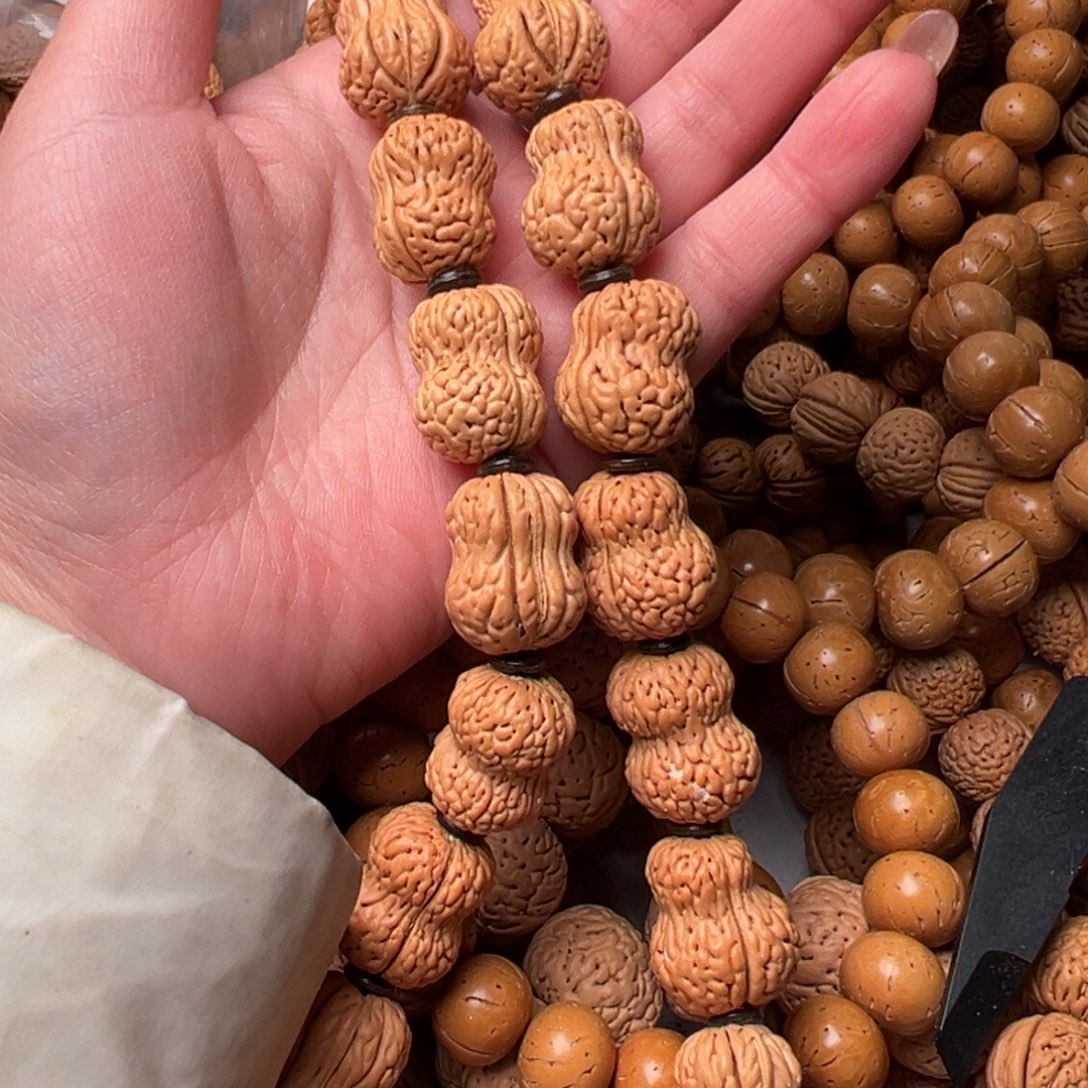 异形花生桃核脖挂36粒