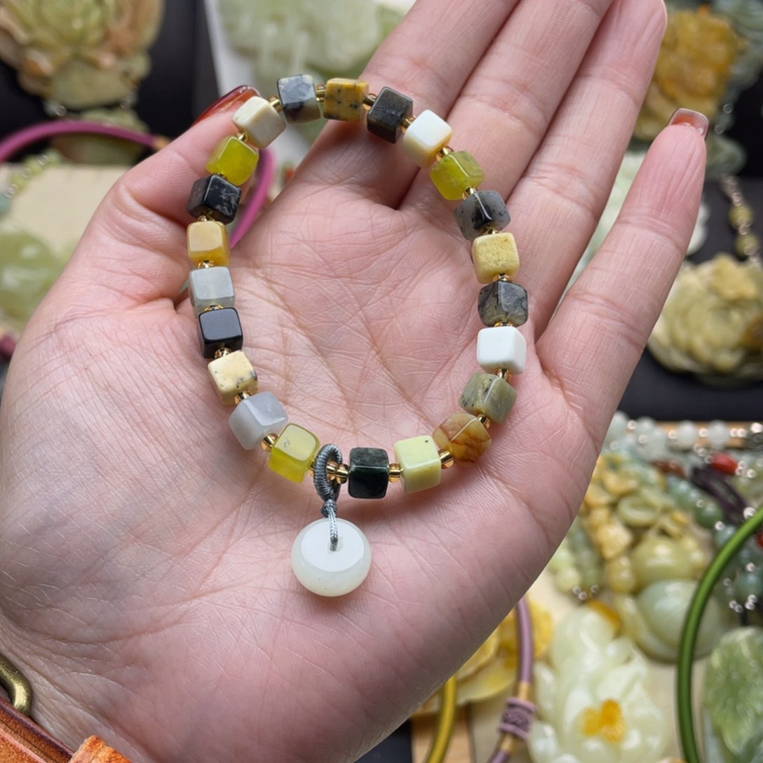 蛇纹石玉手链未镶嵌