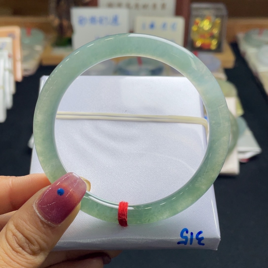 翡翠手镯未镶嵌55美人条