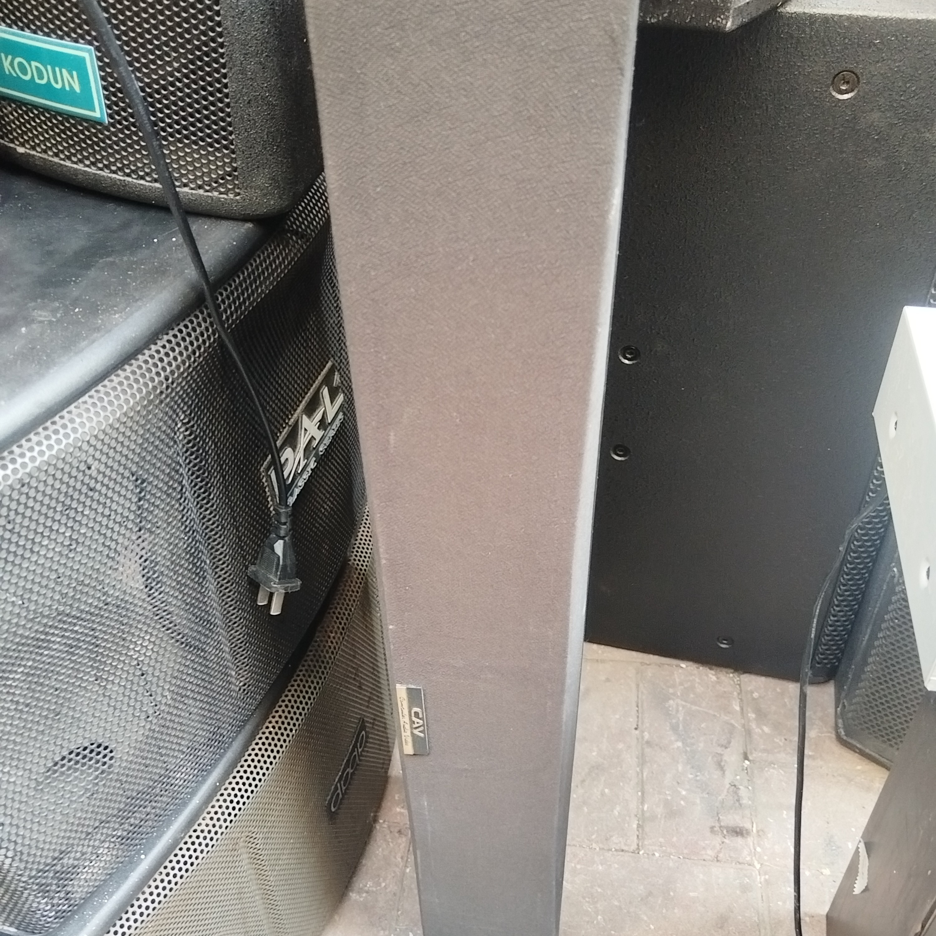 8新   CAV中置一条，不包邮费不支持七天无理由