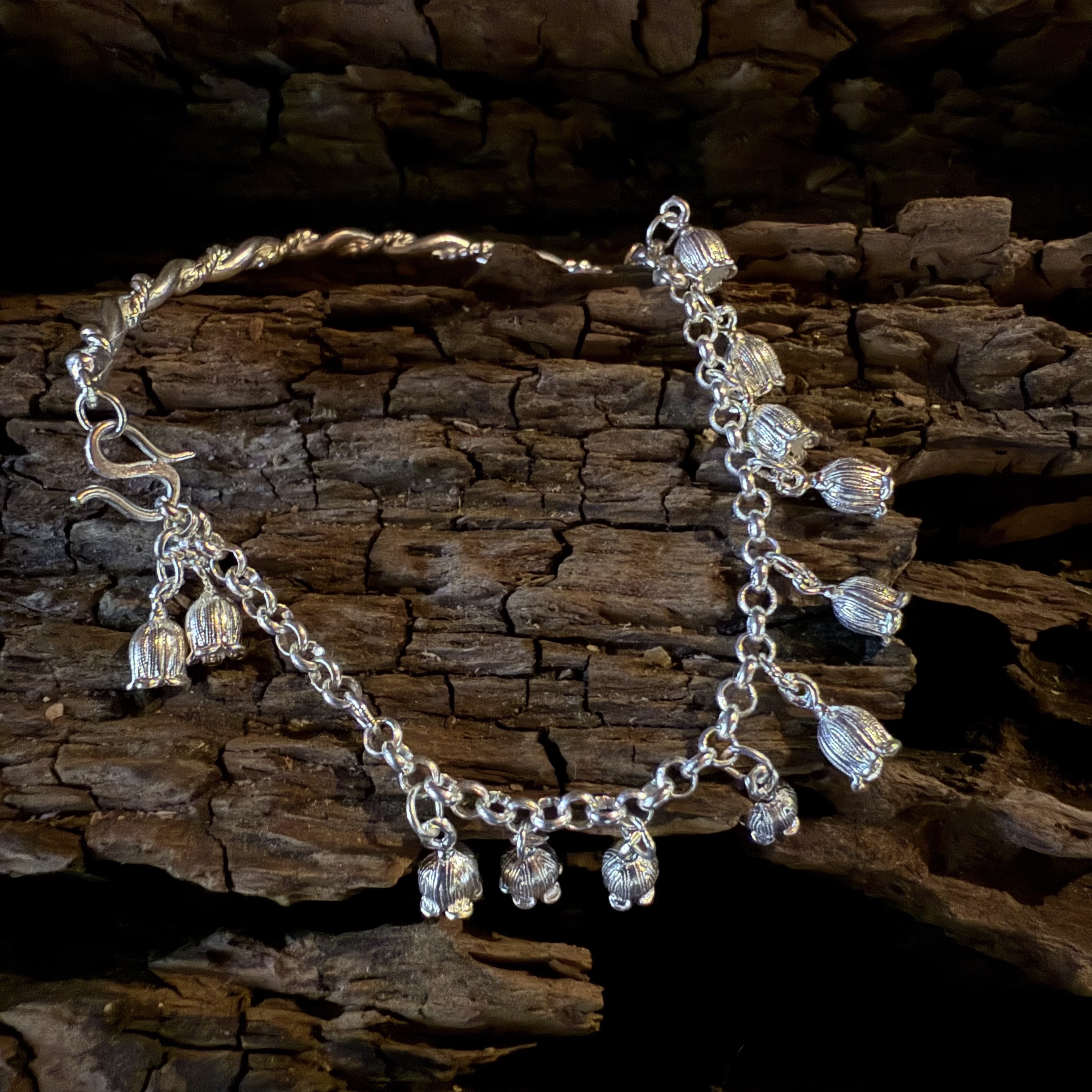 足银银制品 大满家999足银蓝铃花麻花半镯手链SL046