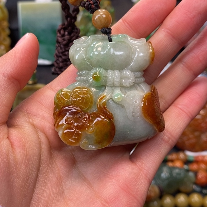 翡翠未镶嵌颈饰缅甸天然翡翠A货