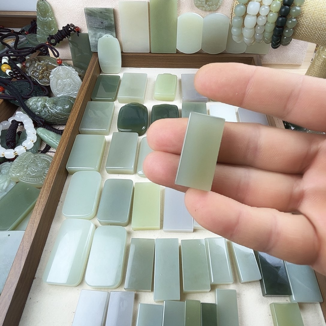 ****️和田玉未镶嵌颈饰