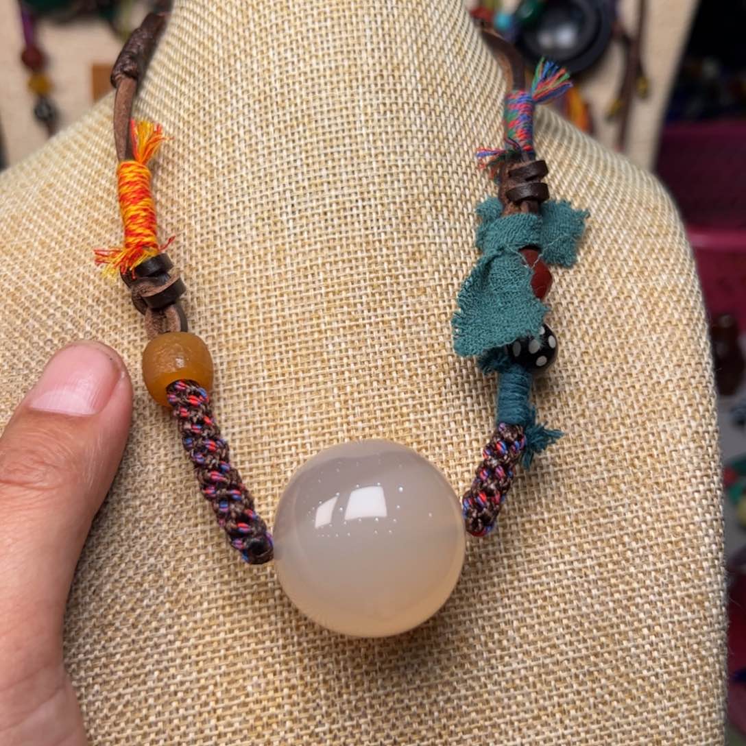 玛瑙/玉髓颈饰未镶嵌