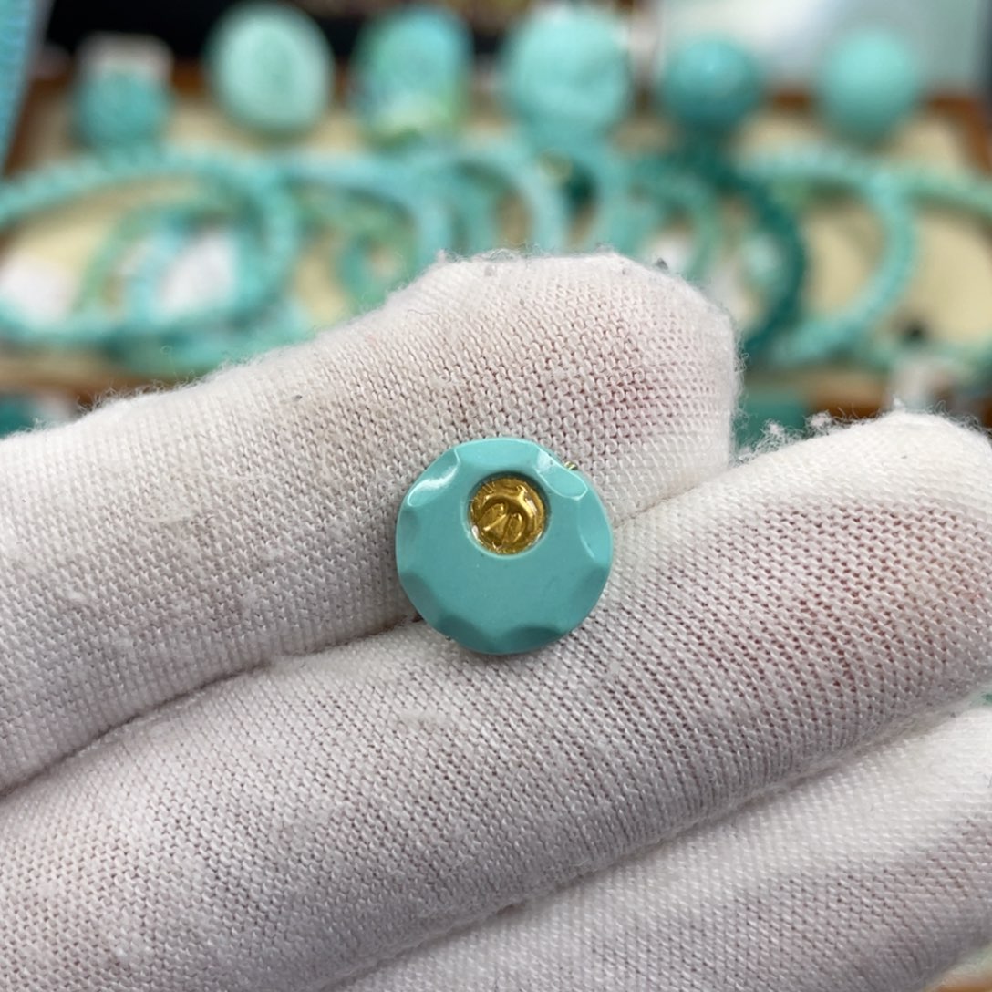 绿松石未镶嵌挂件