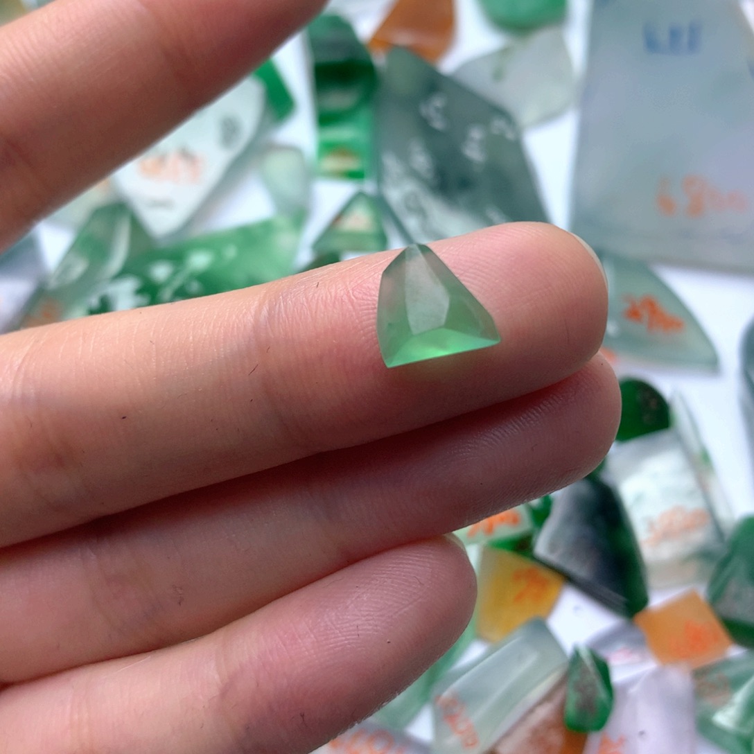 定制翡翠未镶嵌缅甸翡翠原石