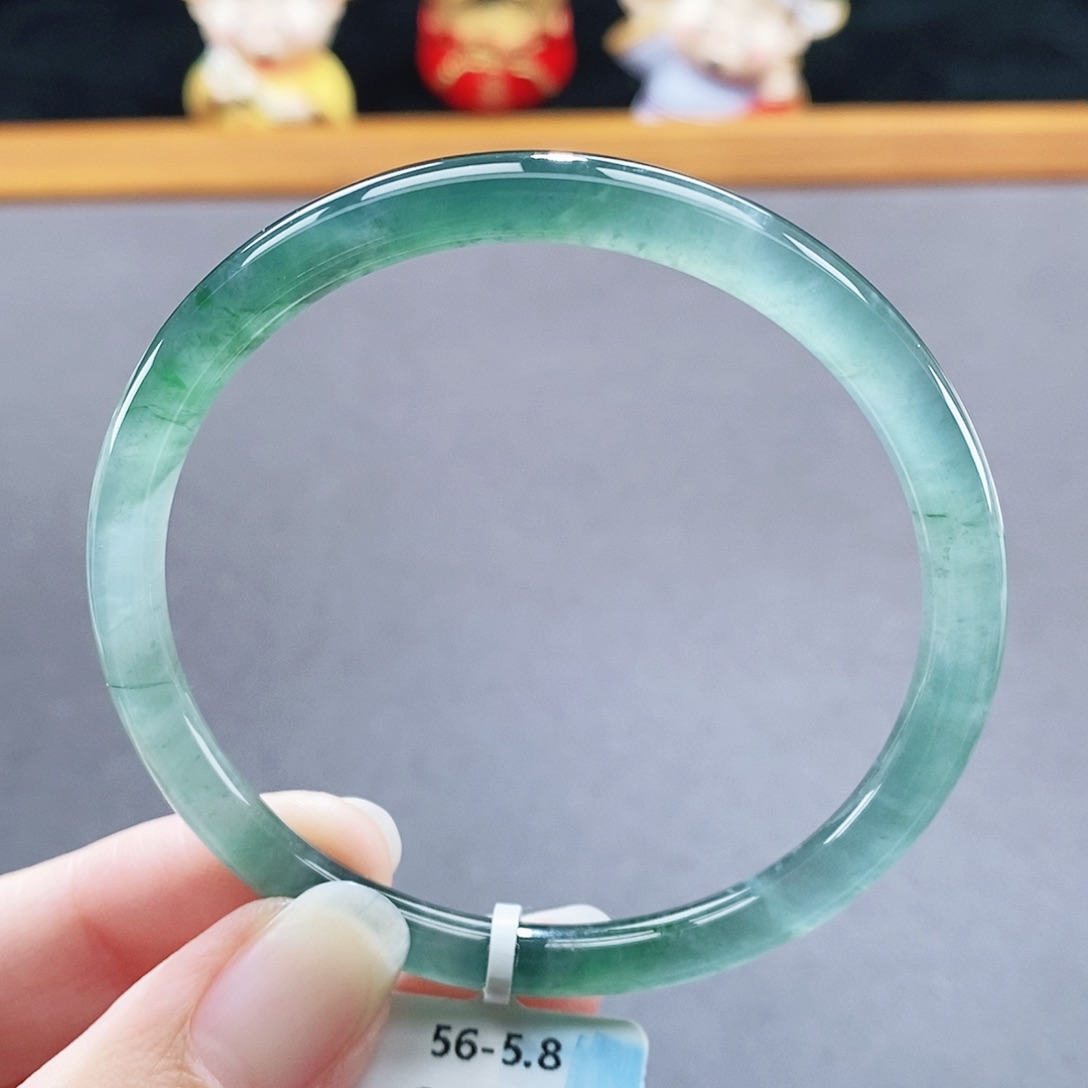 翡翠未镶嵌手镯102