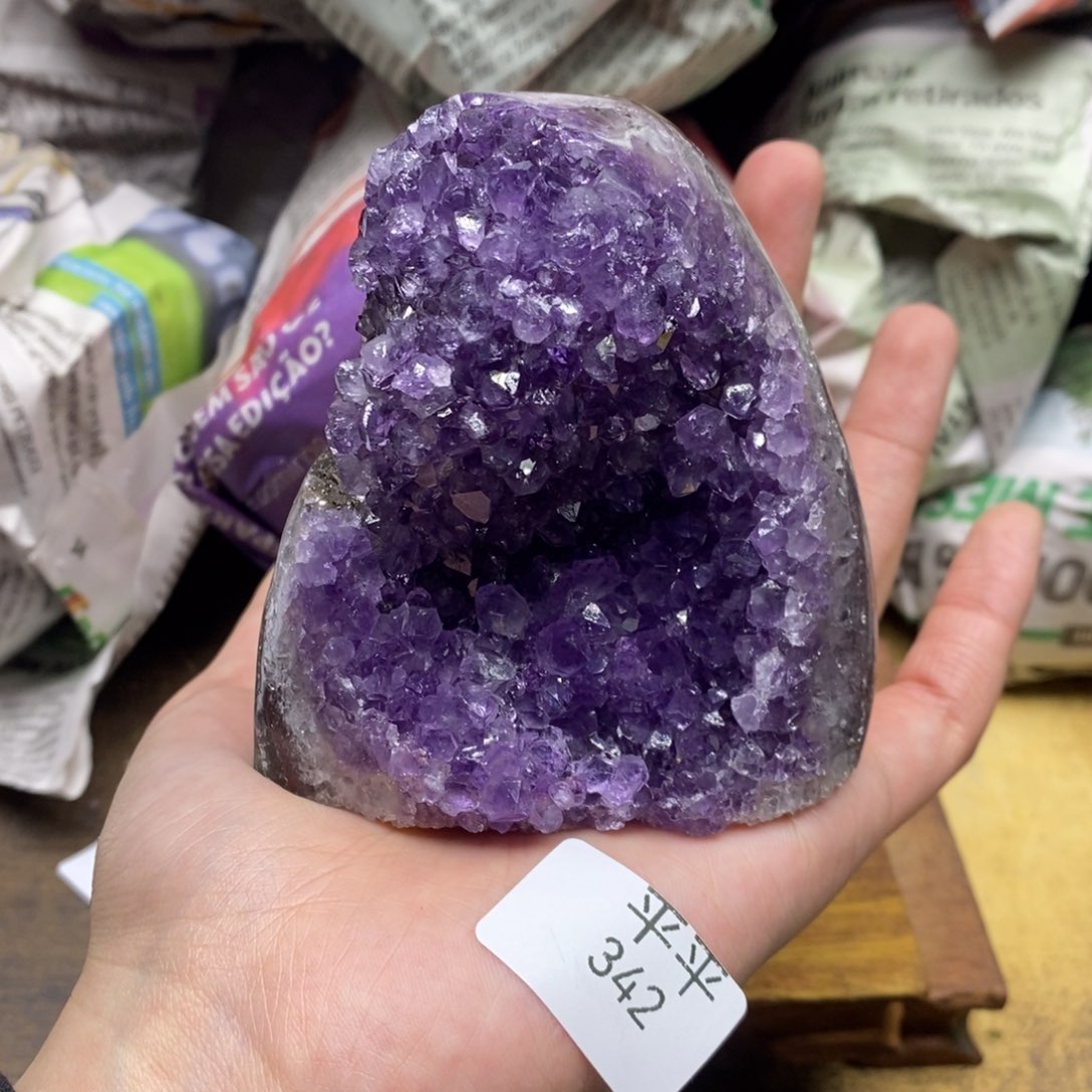 紫晶乌拉圭未镶嵌