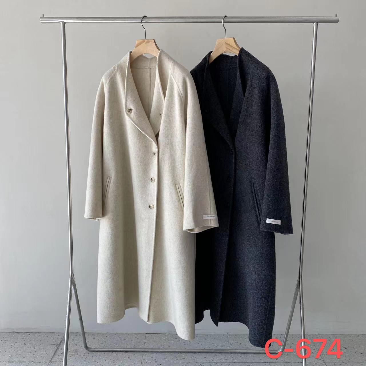 C-674三色设计款大衣