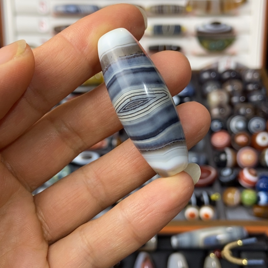 未镶嵌颈饰玛瑙/玉髓麦*