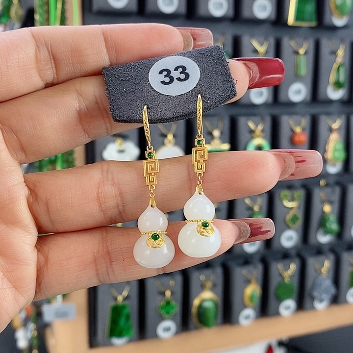 和田玉耳饰18K金镶嵌王*