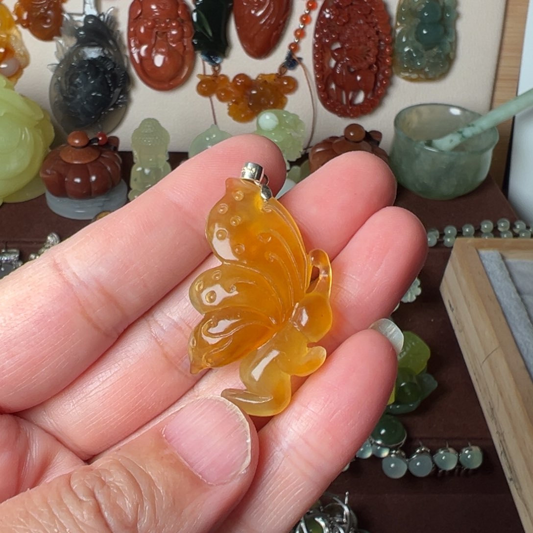 蛇纹石玉吊坠(不含链)未镶嵌