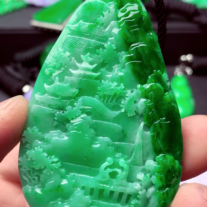 翡翠未镶嵌吊坠(不含链)