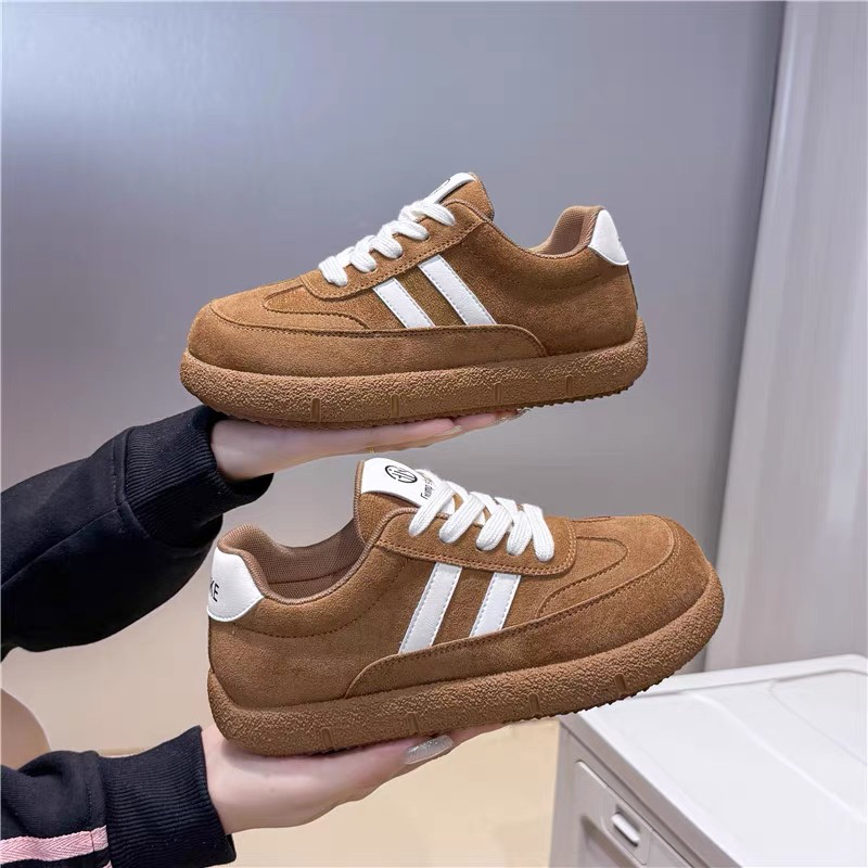 爆款百搭小众厚底板鞋女秋季德训鞋2025新款面包鞋轻便休闲运动鞋