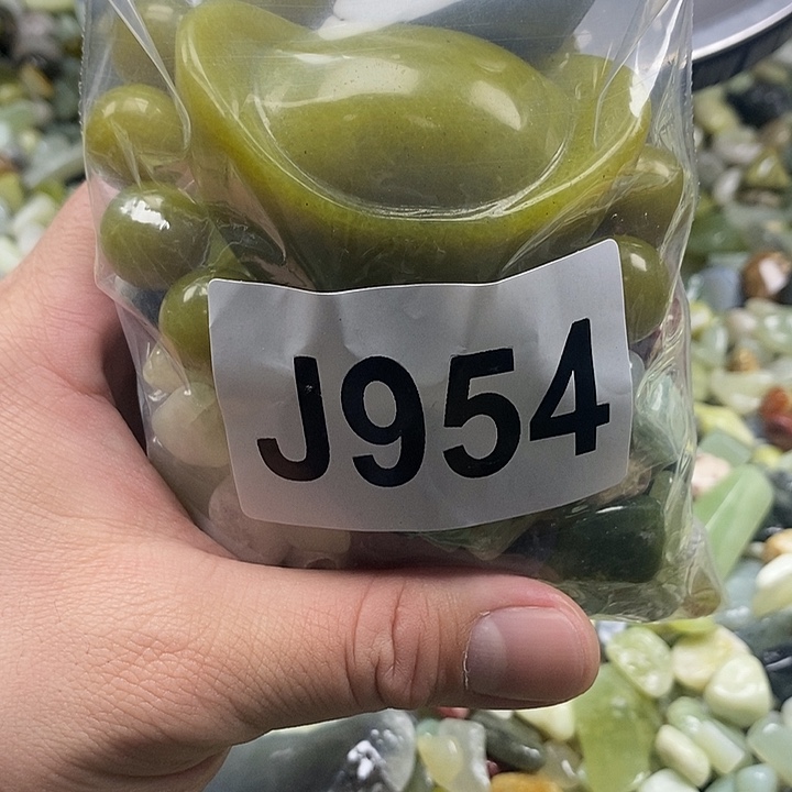 岫玉鱼缸石未镶嵌