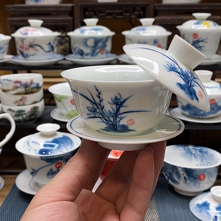 手绘微瑕兰花盖碗