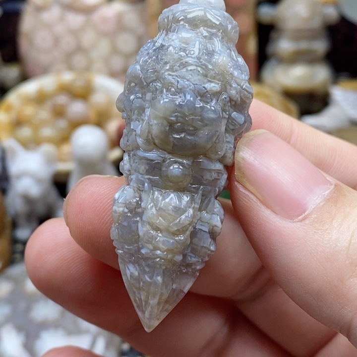 石英质玉颈饰未镶嵌