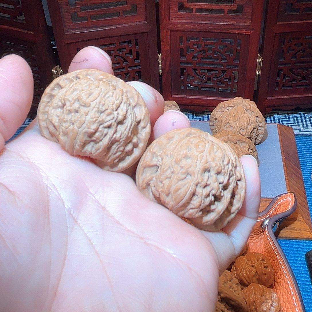 王*彪37全品闷白……骨质好，