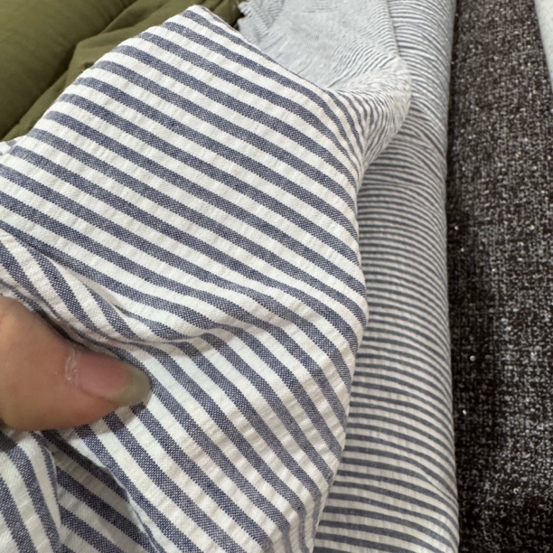 117  色织泡泡小条纹面料4米价