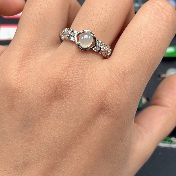 翡翠未镶嵌戒指戒指