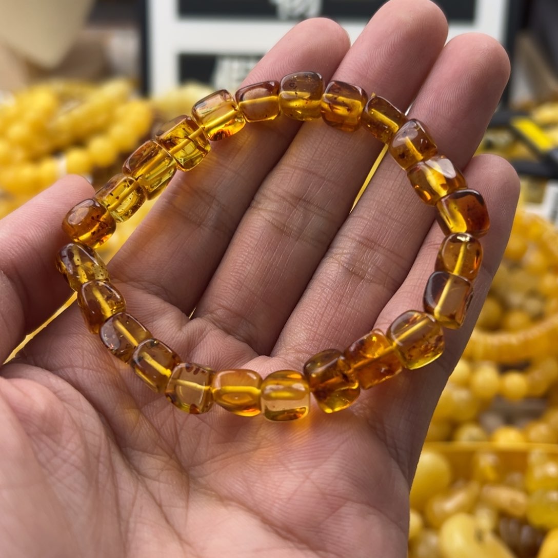 琥珀珠宝奇石未镶嵌