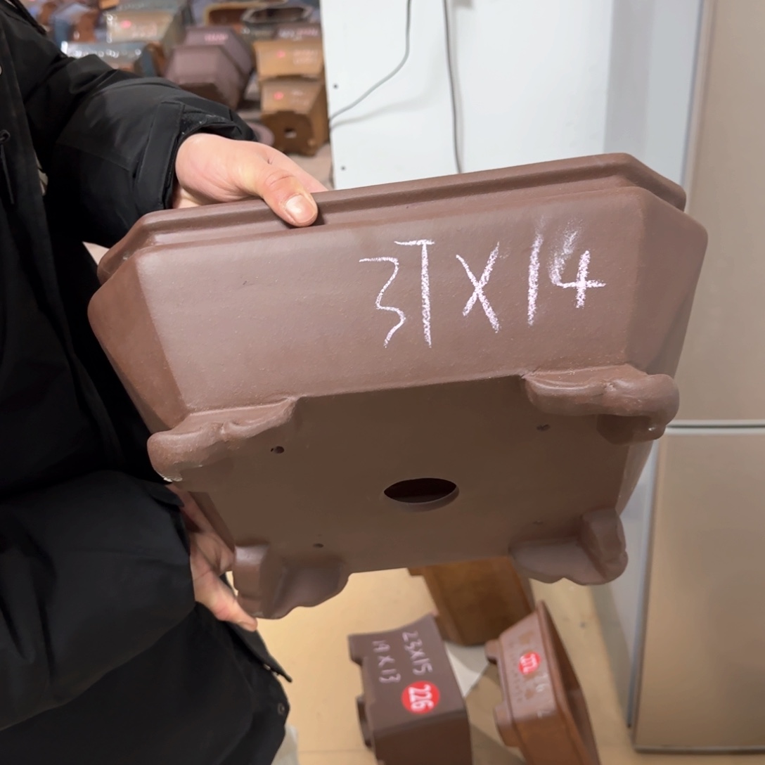 紫砂花盆呜呜呜呜