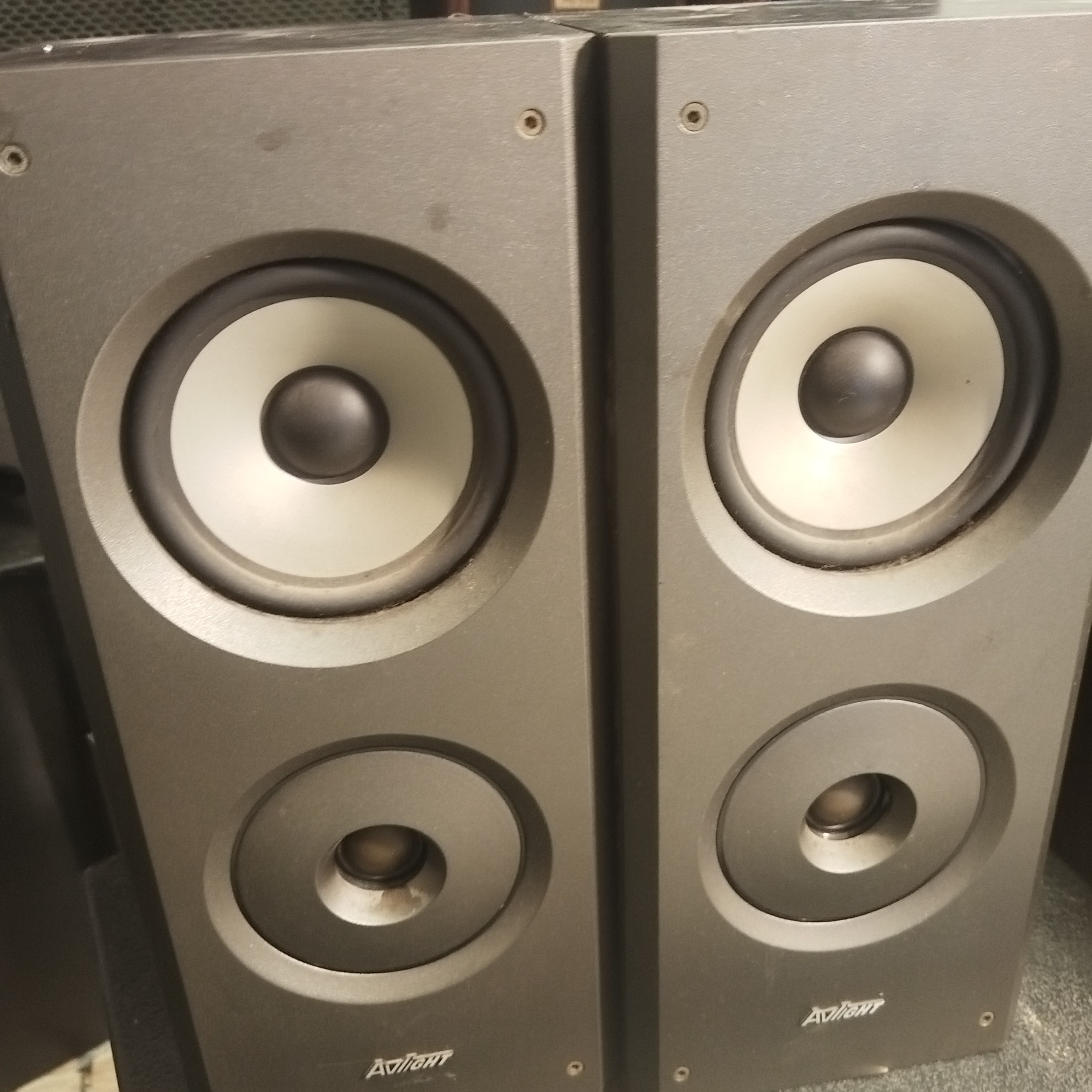 8新  爱浪书架一对，不包邮费，不支持七天无理由退货