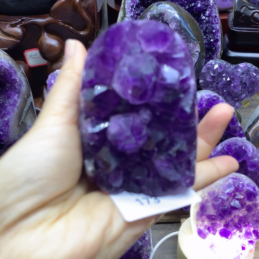 紫晶大型摆件（非配饰）未镶嵌