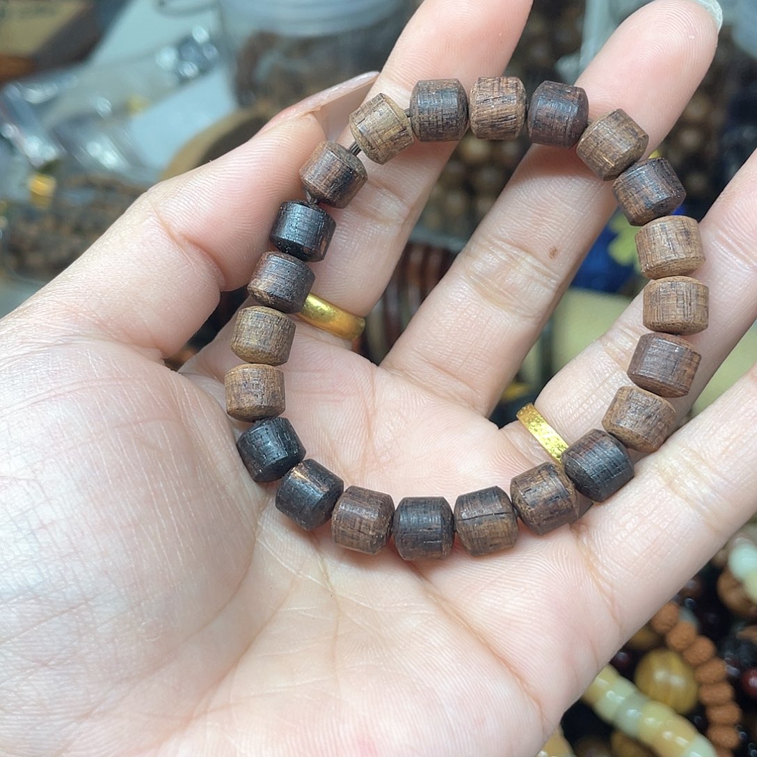 维腊木（绿檀）无事牌