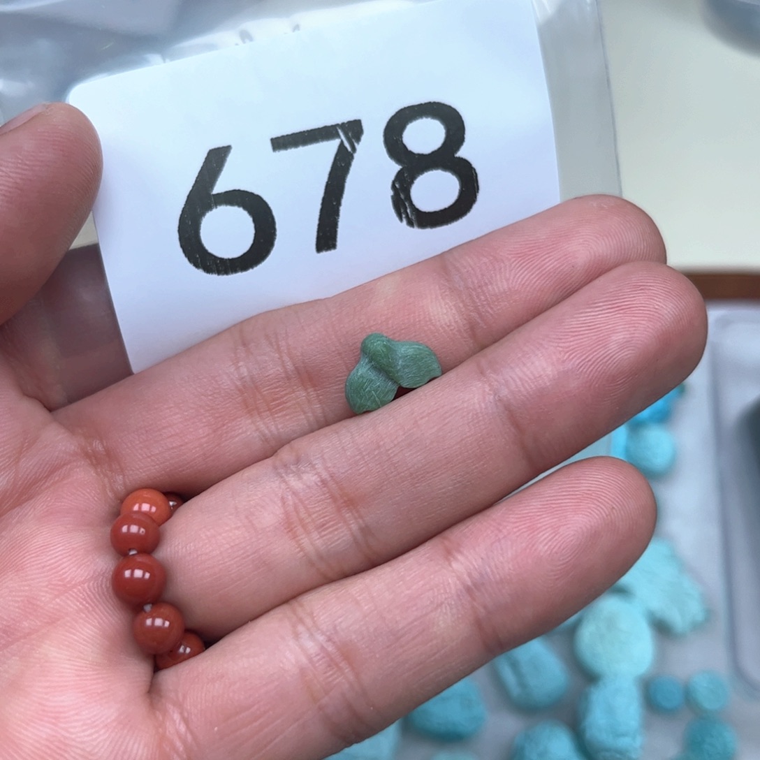 南红玛瑙未镶嵌珠宝奇石