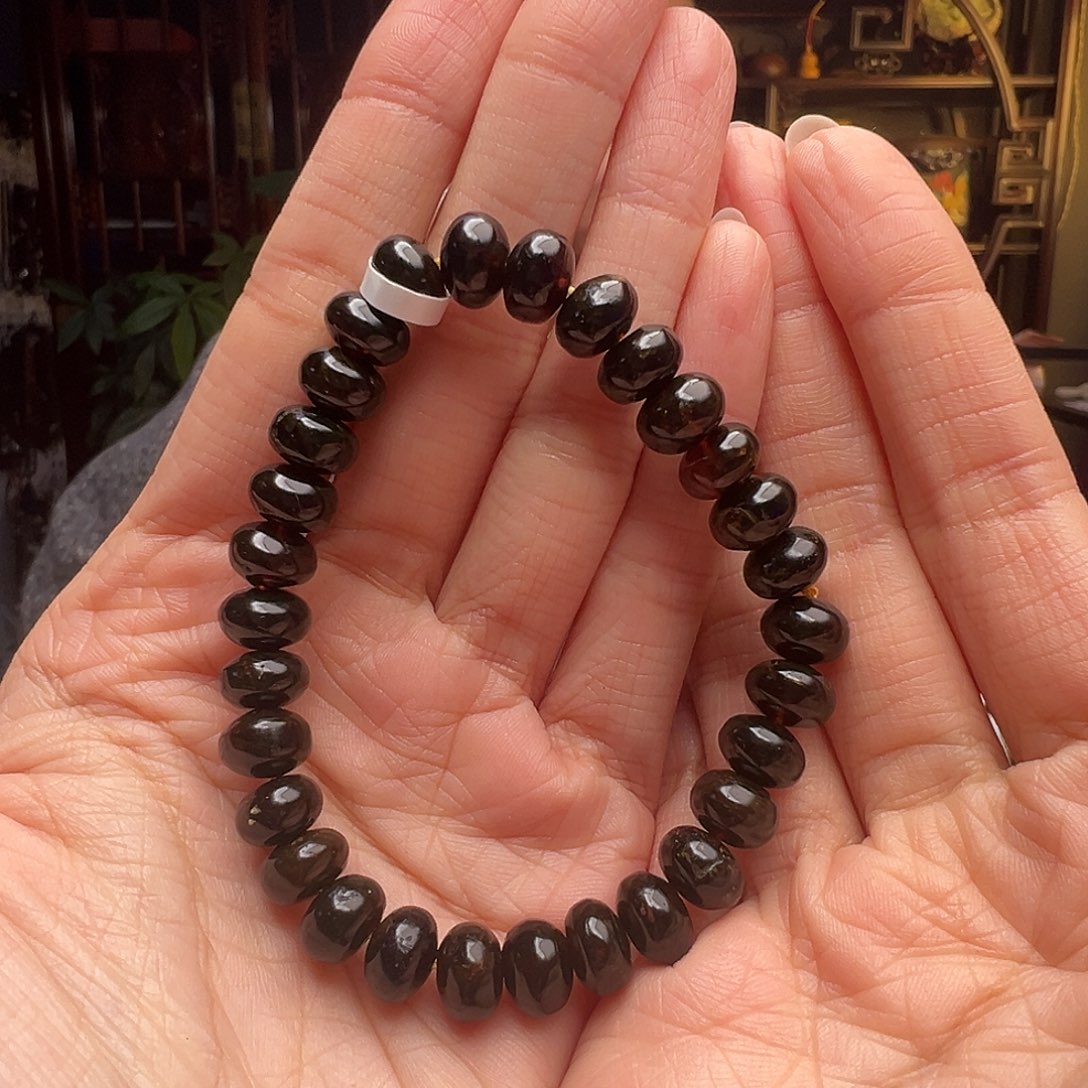 ঞ****琥珀未镶嵌裸石抚顺琥珀10647九