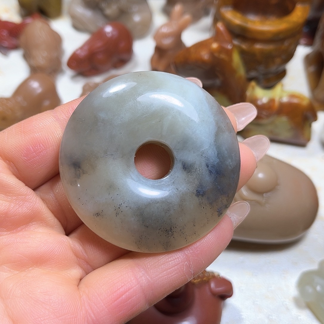 白玉菩提吊坠白玉菩提吊坠