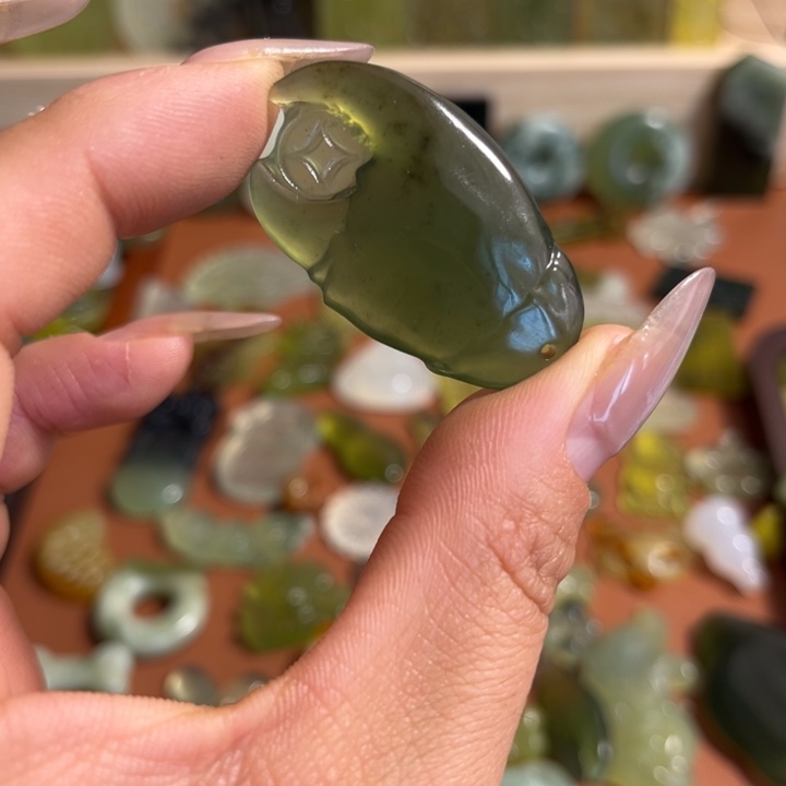 蛇纹石玉合金颈饰