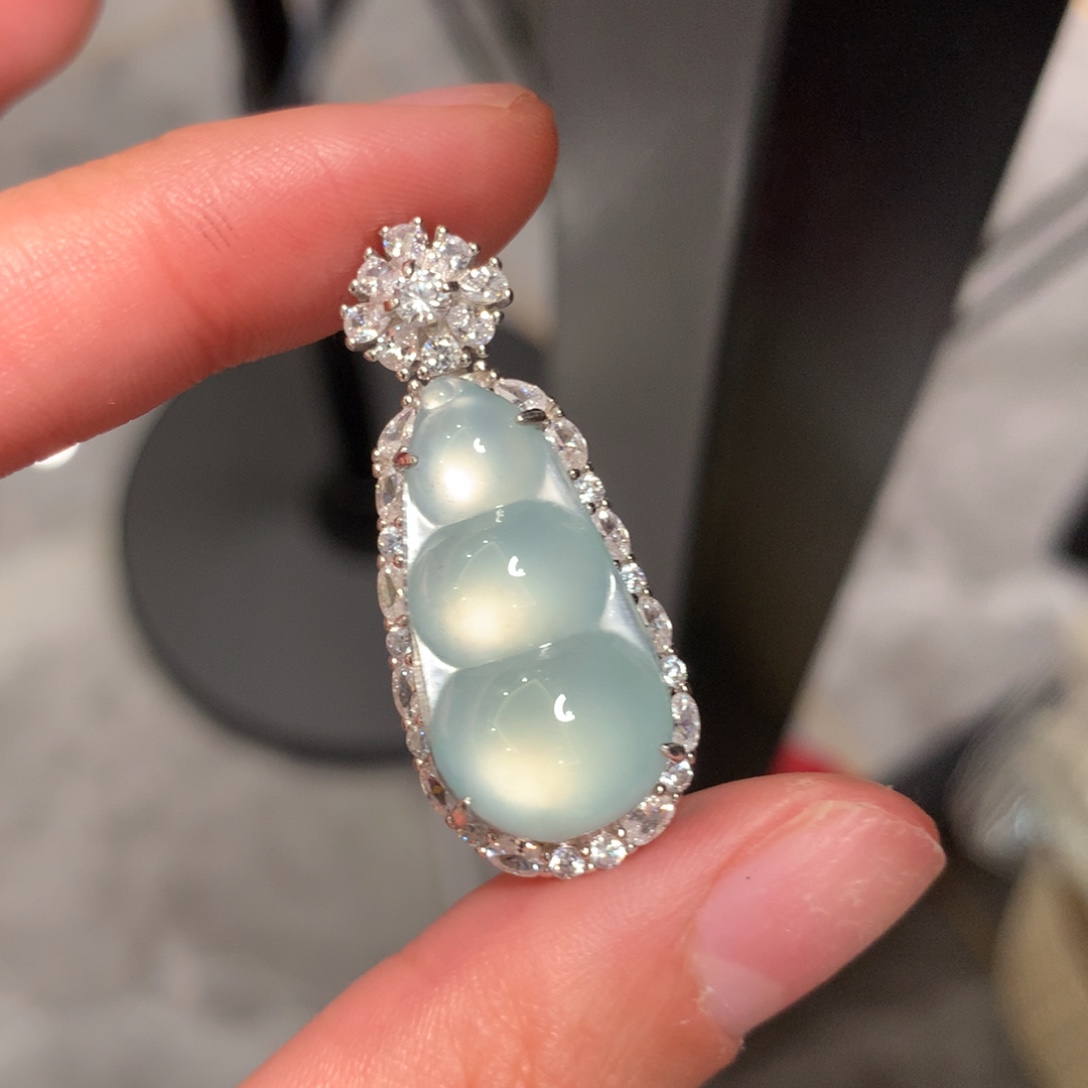 吃***咪翡翠银S925镶嵌吊坠(不含链)